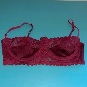 🎄Women’s M/L Fashion Nova Maroon Lace Bra W Underwire